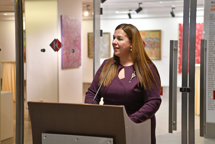 "Bütün Noktalar Sonda, Boşluk Sonsuzda"